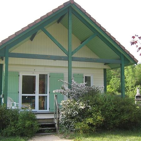 Village-Chalets Le Ru Du Pre Deux Rivieres Exterior foto