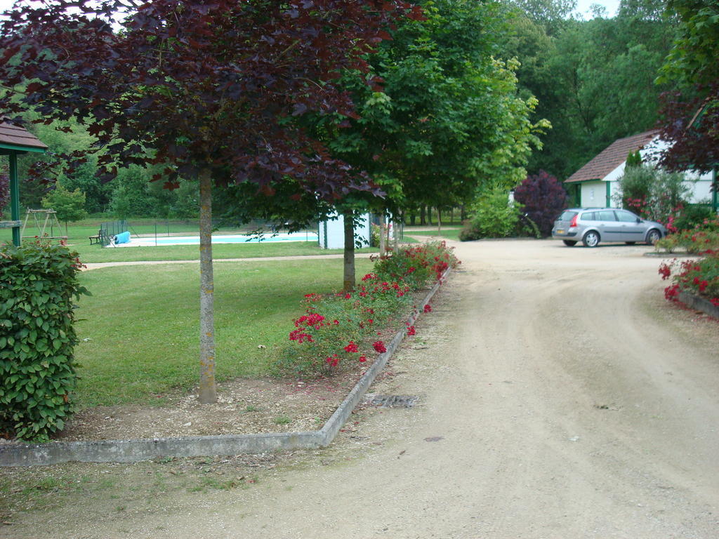 Village-Chalets Le Ru Du Pre Deux Rivieres Zimmer foto