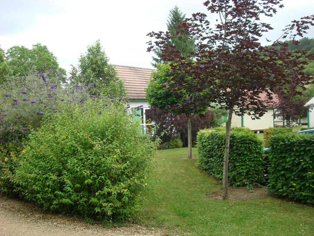 Village-Chalets Le Ru Du Pre Deux Rivieres Zimmer foto