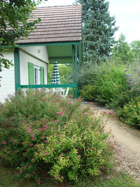 Village-Chalets Le Ru Du Pre Deux Rivieres Zimmer foto