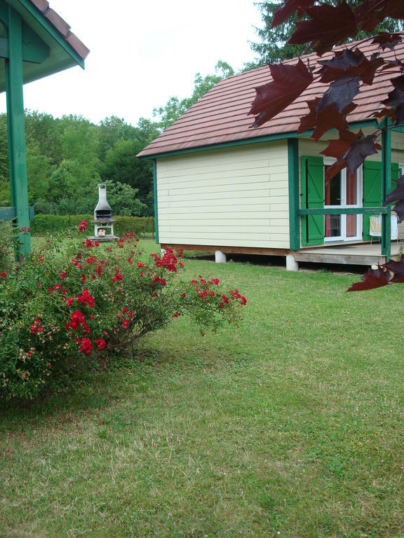 Village-Chalets Le Ru Du Pre Deux Rivieres Zimmer foto