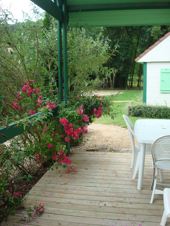 Village-Chalets Le Ru Du Pre Deux Rivieres Zimmer foto