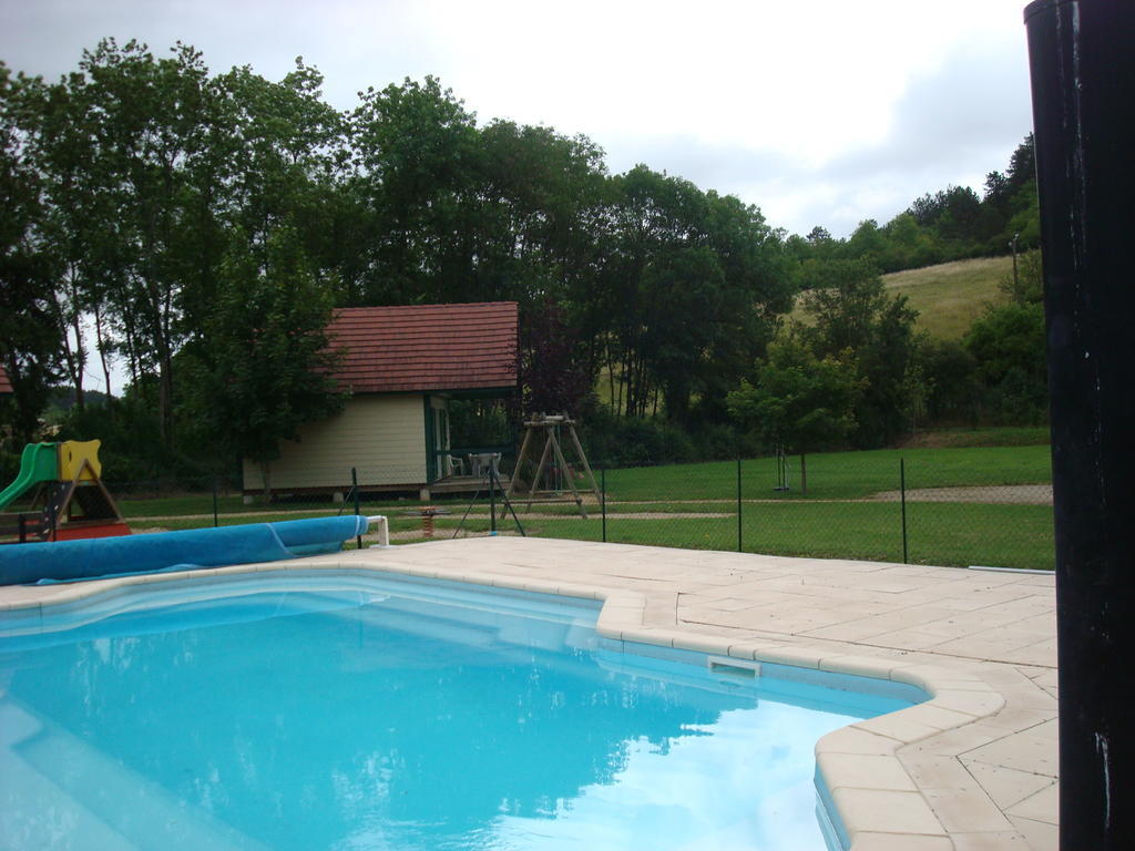 Village-Chalets Le Ru Du Pre Deux Rivieres Zimmer foto