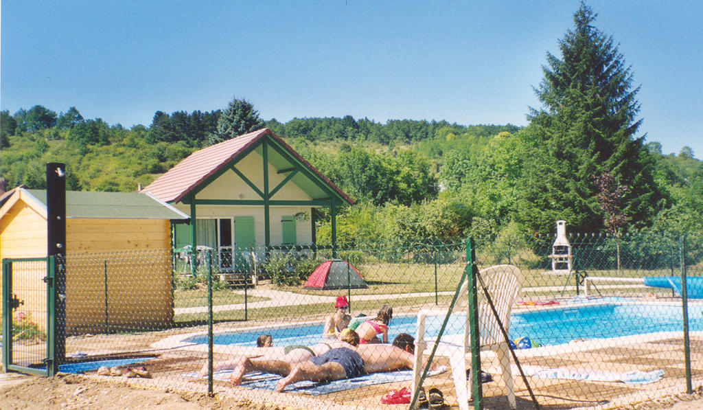 Village-Chalets Le Ru Du Pre Deux Rivieres Exterior foto