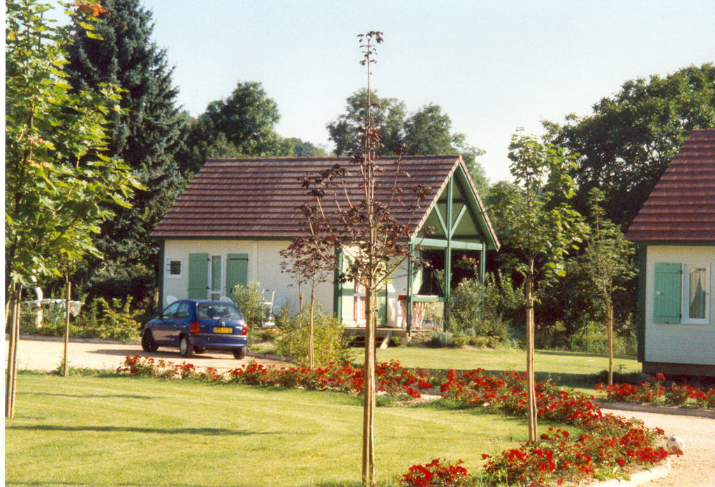 Village-Chalets Le Ru Du Pre Deux Rivieres Exterior foto