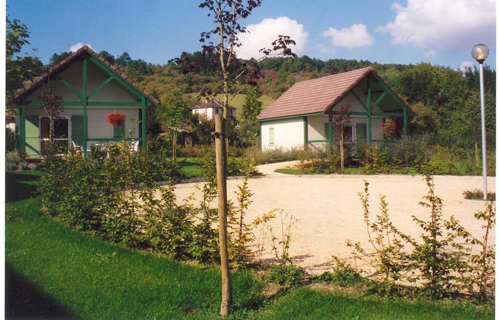 Village-Chalets Le Ru Du Pre Deux Rivieres Exterior foto